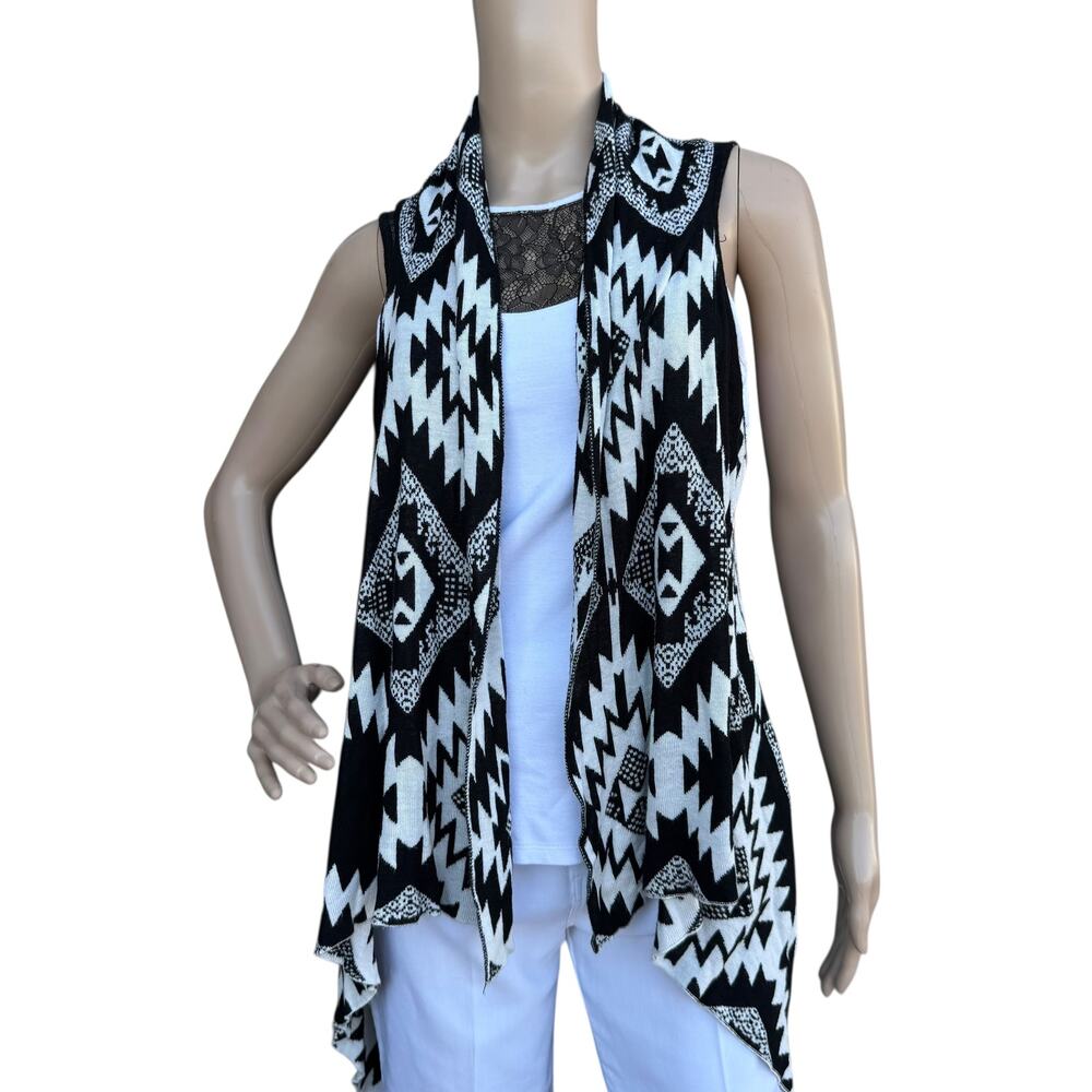 DOLLED UP Sleeveless Cardigan Vest Aztec Geometric Draped Open Front Medium M